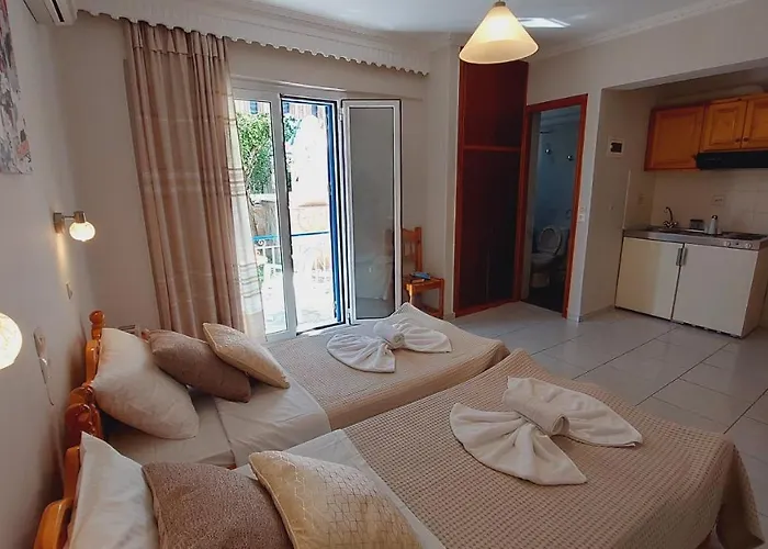 Emilios Eleni מלון דירות