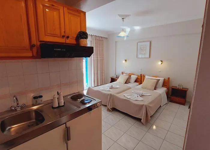 Emilios Eleni 3* נידרי